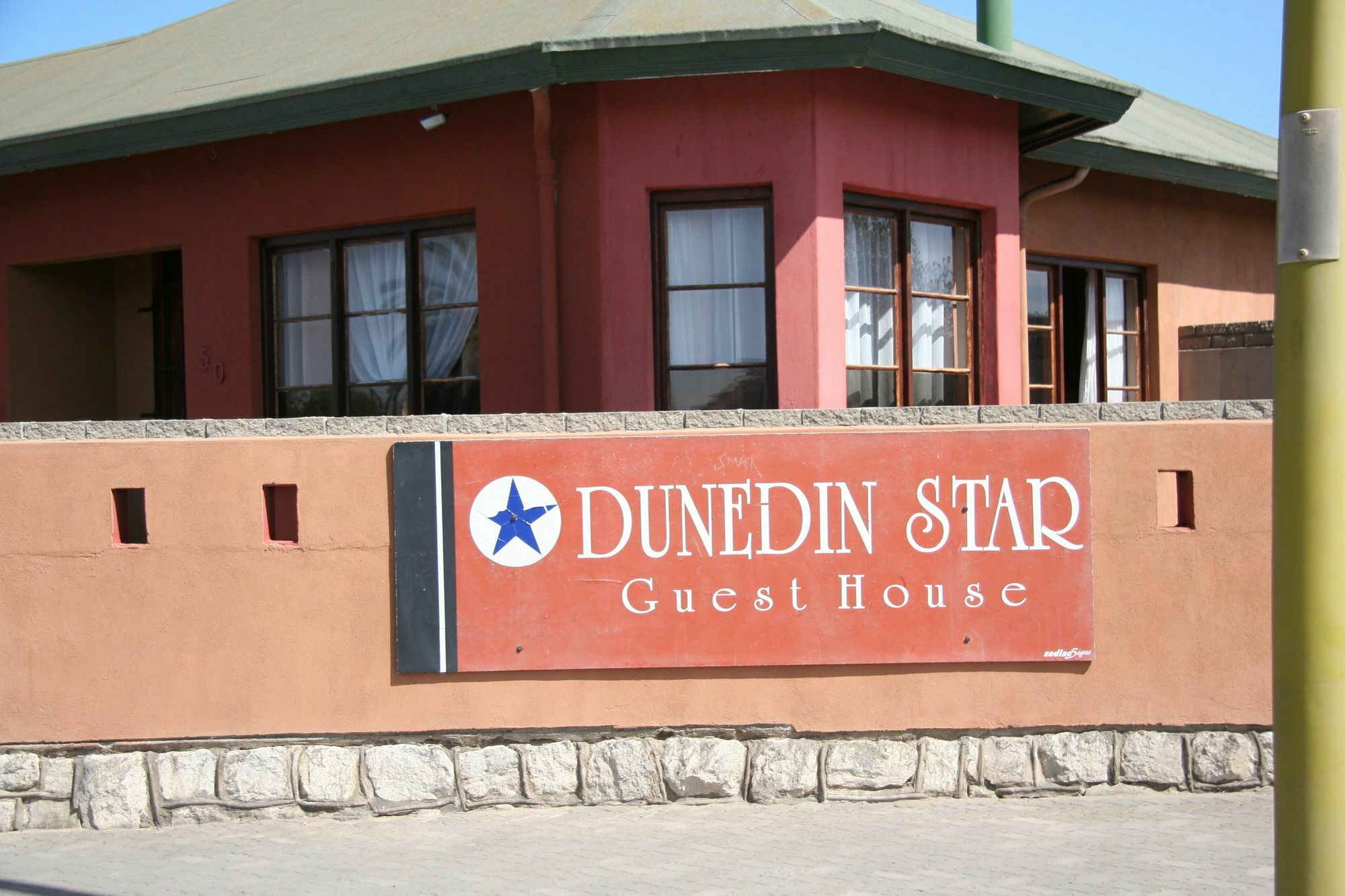 Dunedin Star Guesthouse Swakopmund Exterior photo